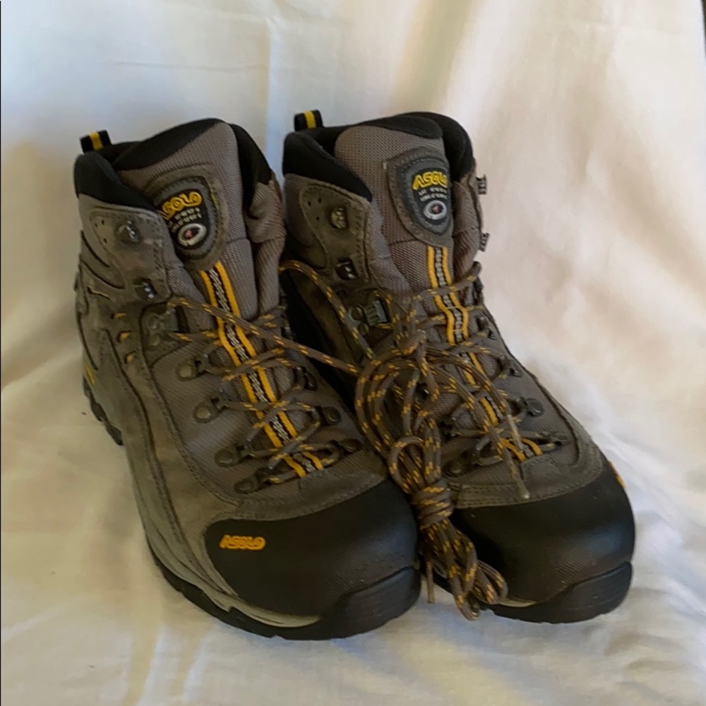 ASOLO Boots With Gore-Tex / Vibram Soles Hiking